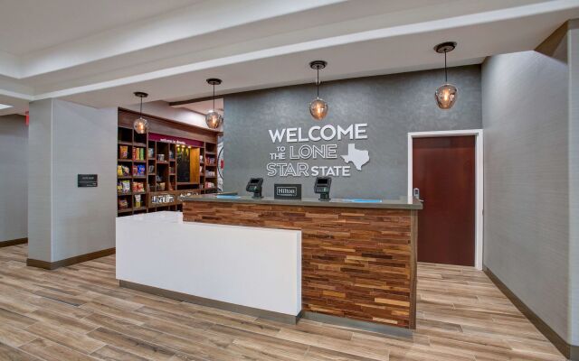 Hampton Inn & Suites Dallas-DeSoto
