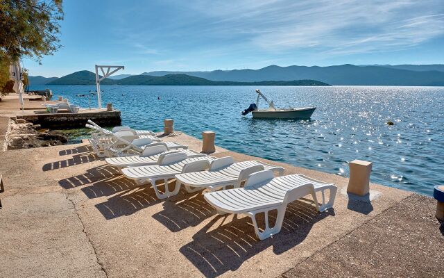 Studio apartment Sea front - free parking A4 Klek, Riviera Dubrovnik