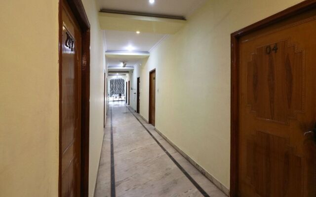 OYO 6073 Hotel K M B