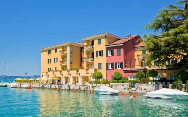 Villa Alberti 900m From Garda Lake