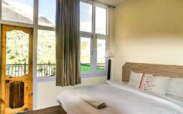 Al Barakaat Hotel