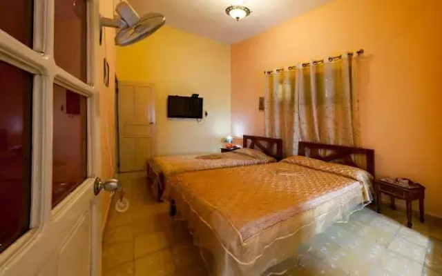 Pedro Zerquera Street Rooms