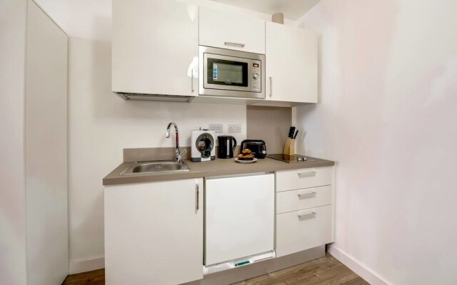 Bright And Modern Studio In Liverpool City Centre!