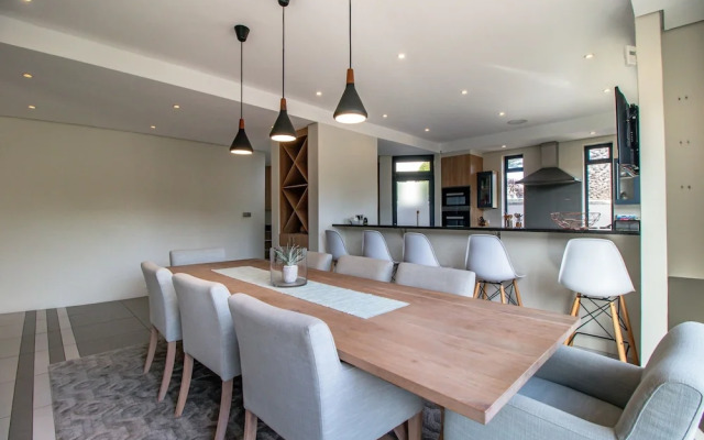 Bayhill Terrace 17 by CTHA