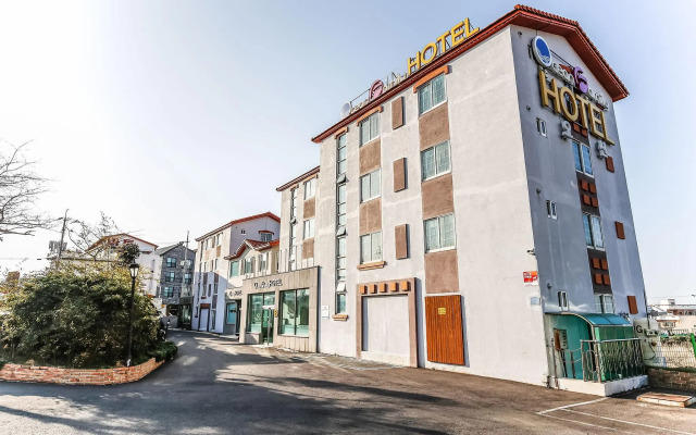 Ocean Family HOTEL