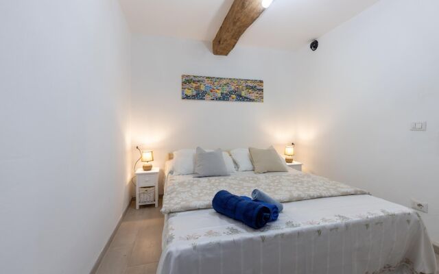 Leyla s Flat in Pratolino