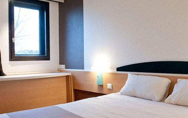 Hotel Egg Hotel