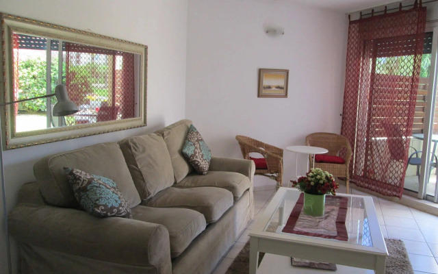 Nomi Suites