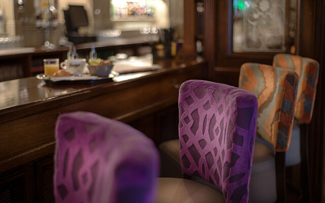 Woodford Dolmen Hotel