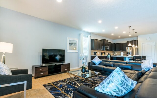 Windsor at Westside - 1639 Lima Avenue