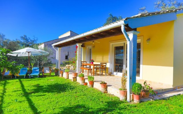 Green Family Villa in Agios Ioannis