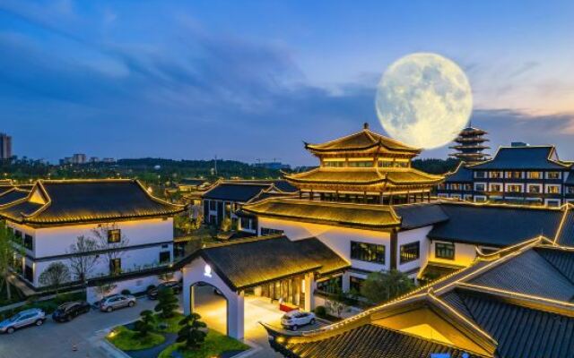 Jingmen Jiupai Tongyuan Hotel (Yuanboyuan Government Affairs Center)