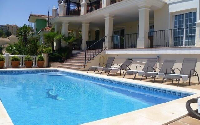 Great Villa - Heated Pool & Sauna