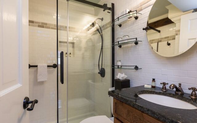 Inn By The Bandstand