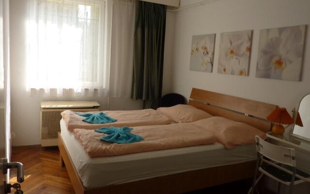 Plaza Hostel