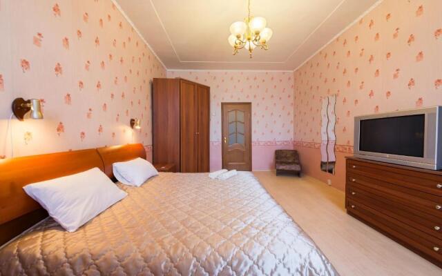 Versal Na Brestskoy Living Quarters
