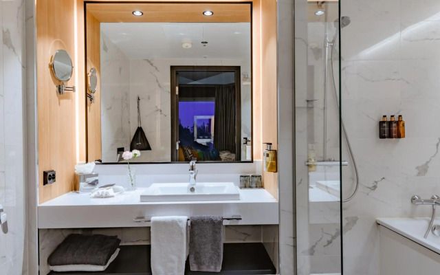 Clarion Hotel Aviapolis
