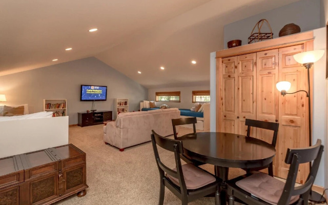 Evergreen Mountain Lodge