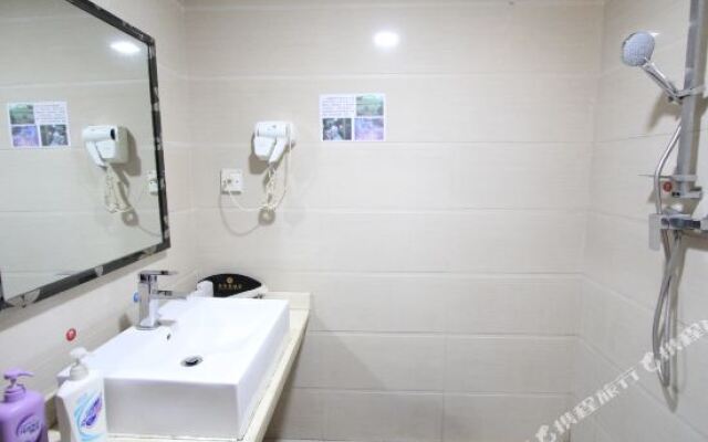 Foshan Guangjiang Boutique Hotel (Shunde Lunjiao Subway Station)