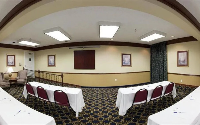 Holiday Inn Express Tahlequah