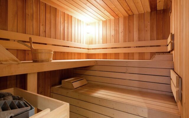Detached House with Terrace with Breathtaking Views, Hot Tub, Sauna
