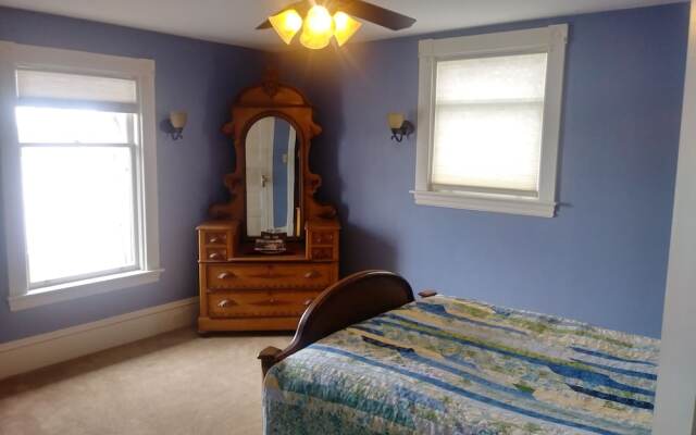 Steamers Bed & Breakfast