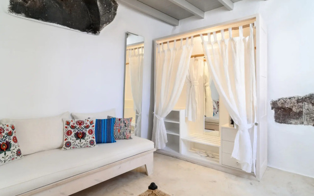 Iconic Santorini by Sandglass