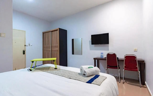 Urbanview Hotel Crystal Nagoya Batam by RedDoorz