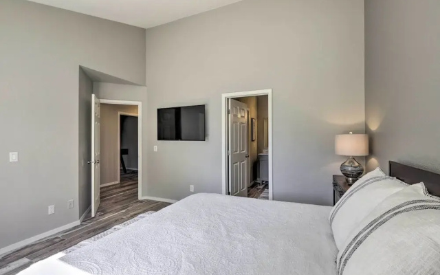 Modern Flagstaff Retreat ~ 4 Mi to Downtown!