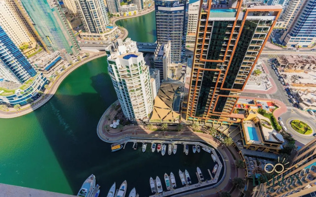 Stylish 1BR unit Address Marina