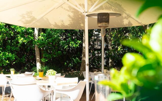 Horse & Jockey Hotel