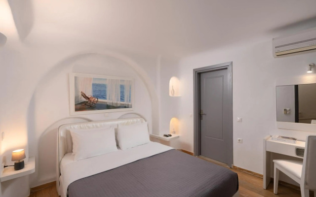 Santorini Princess Presidential Suites