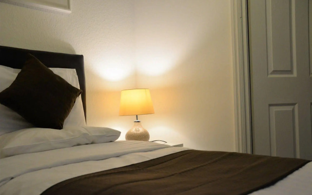 Crown Lodge Guest House