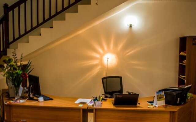 Negombo Blue Villa Hotel
