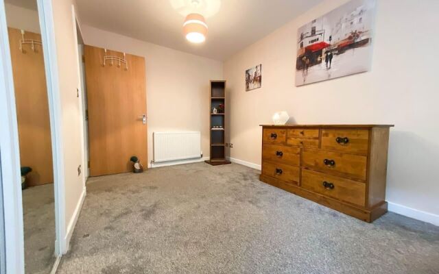 Kelvingrove Art Gallery Flat - Private Parking