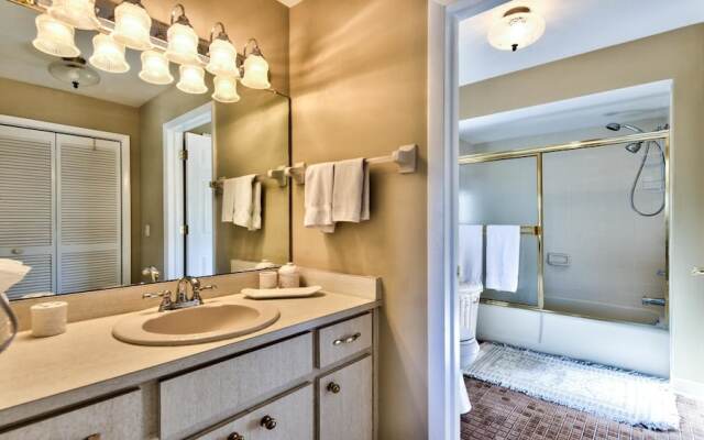 Sirena Waterfront 3 Bedroom Home by NFVH
