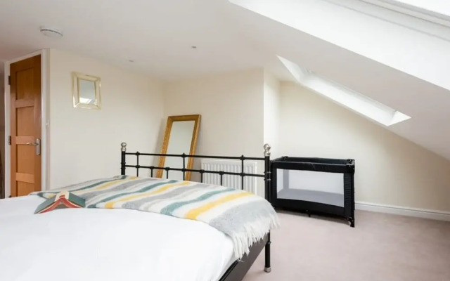 Canary Way - Four Bed Home in Summertown