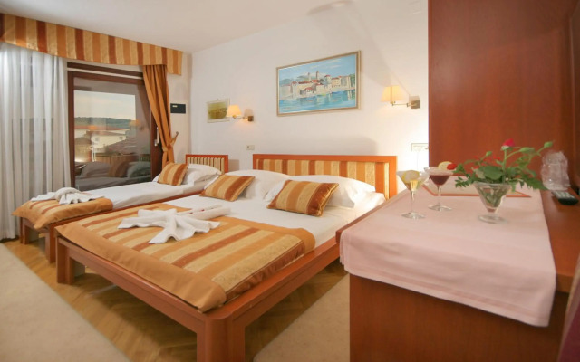Hotel Trogirski Dvori