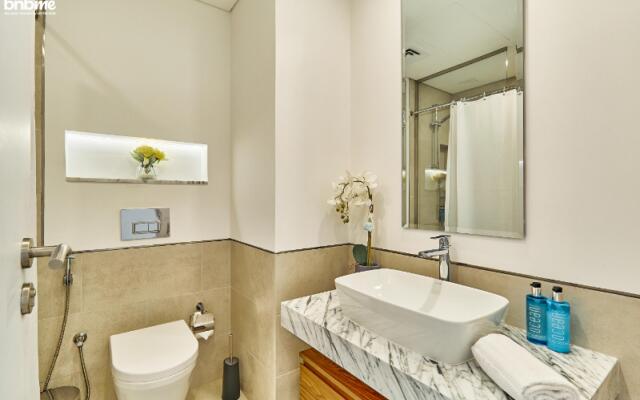 Elegant Pool View 2BR Apartment