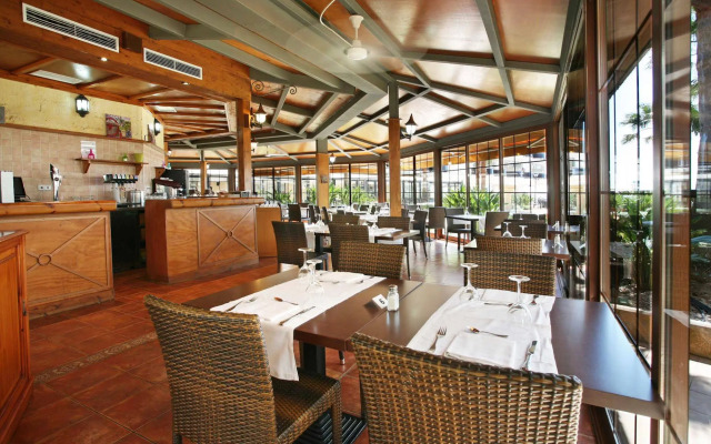 Hotel & Spa Peñíscola Plaza Suites