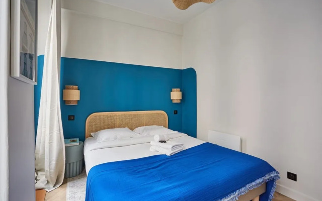 Superb Duplex Apartment Center of Paris