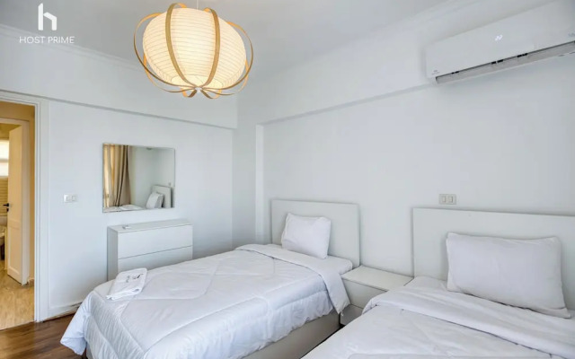 Grand Stay Apartment in Rehab City