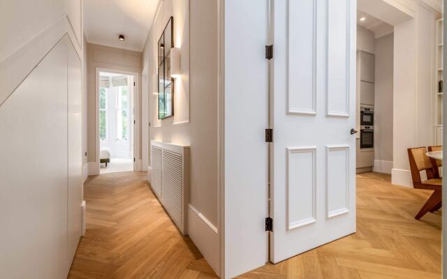 Modern Apartment Near Central London