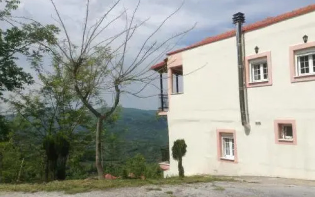 Guesthouse Kastanias