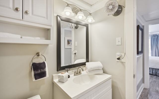 Sandpiper Cove 1125 1 Bedroom Condo by RedAwning