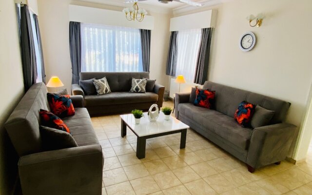 Villa Green Palace, Private Pool, Sea & Mountain Views , Spacious & Beautiful