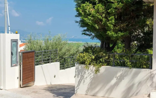 Muses: Panoramic View, Close To Historical Sites
