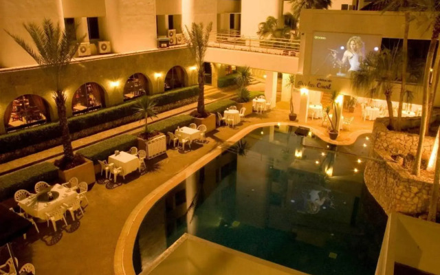 Grand Garden Hotel