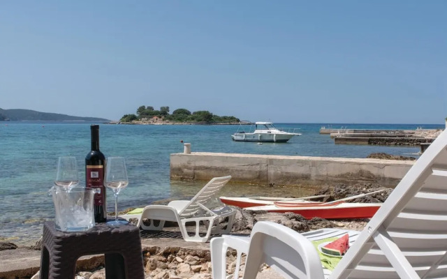 Amazing Home in Gradina With 3 Bedrooms and Wifi