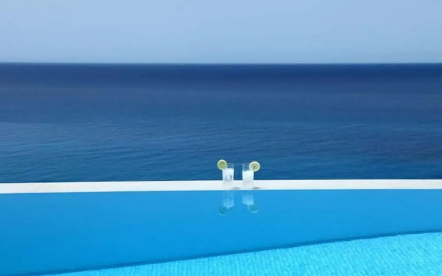 Milos Paradise Luxury Villas